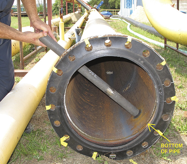 Mounting of impact wear samples in pipeline