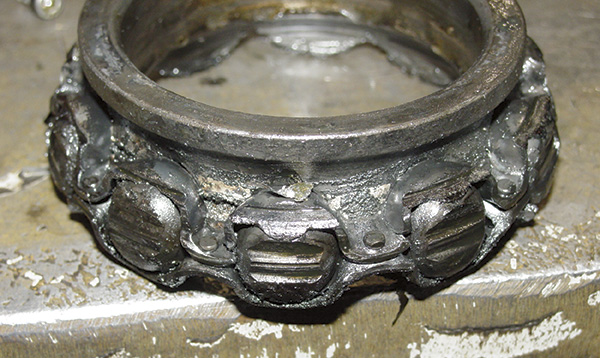 Failed riveted cage bearing